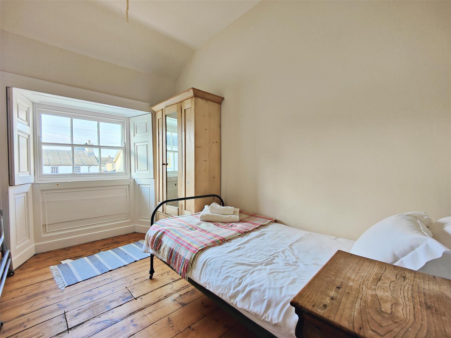 Manor House, 19 High Street, St. Davids, Haverfordwest JJMorris